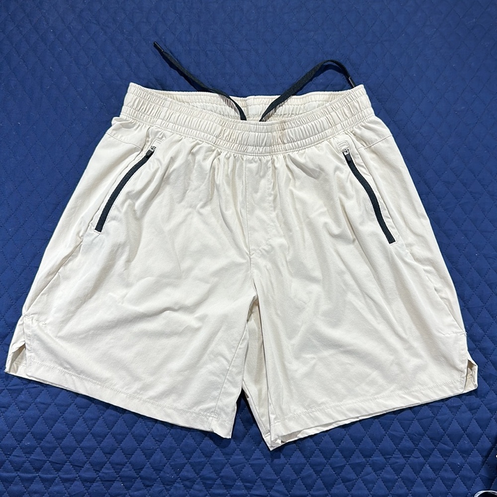 All In Motion Running Shorts. Men’s Medium. Light Tan. Zipper Pockets. No Liner. - Picture 5 of 9